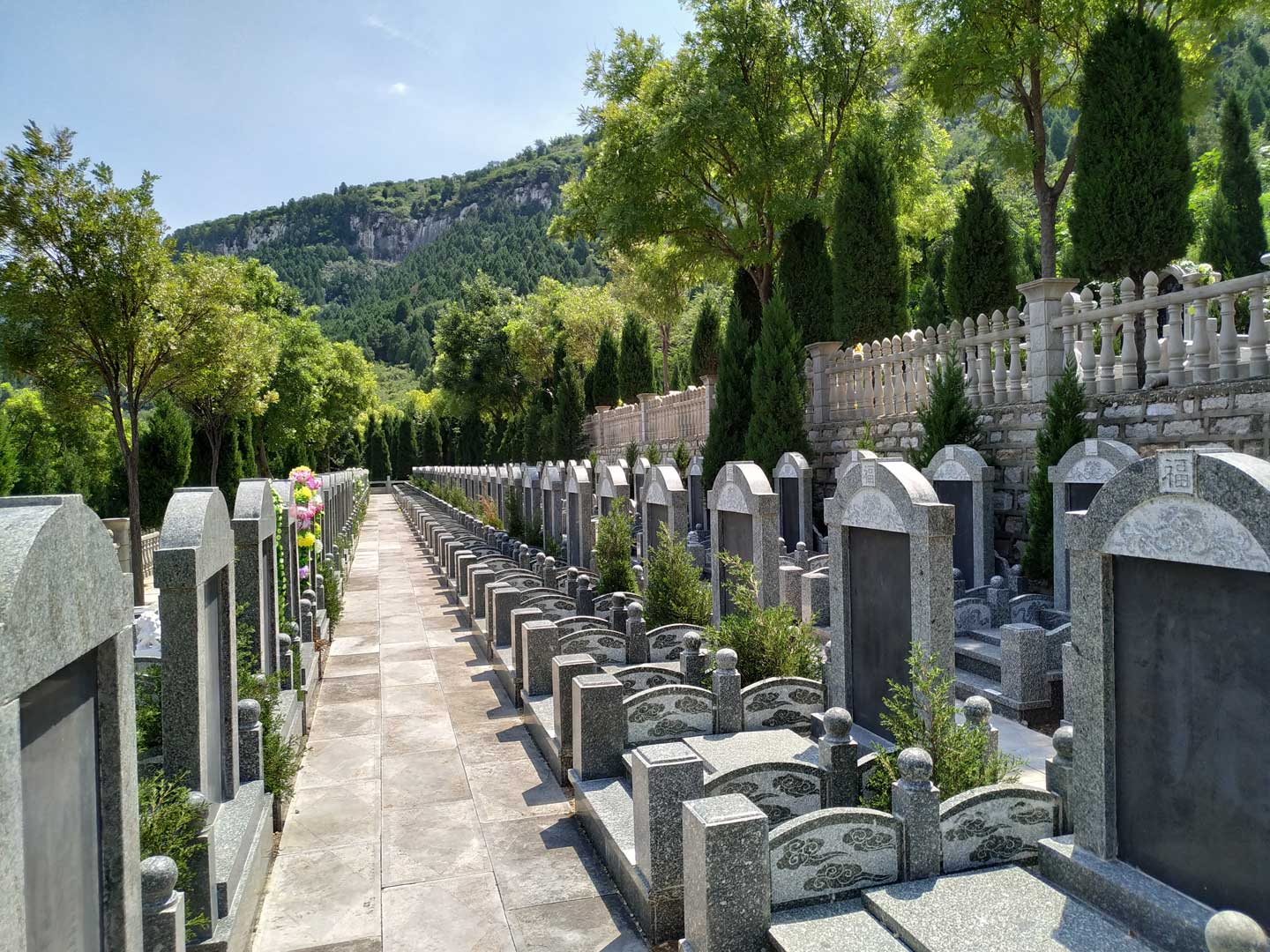 济南公墓建筑各种特性