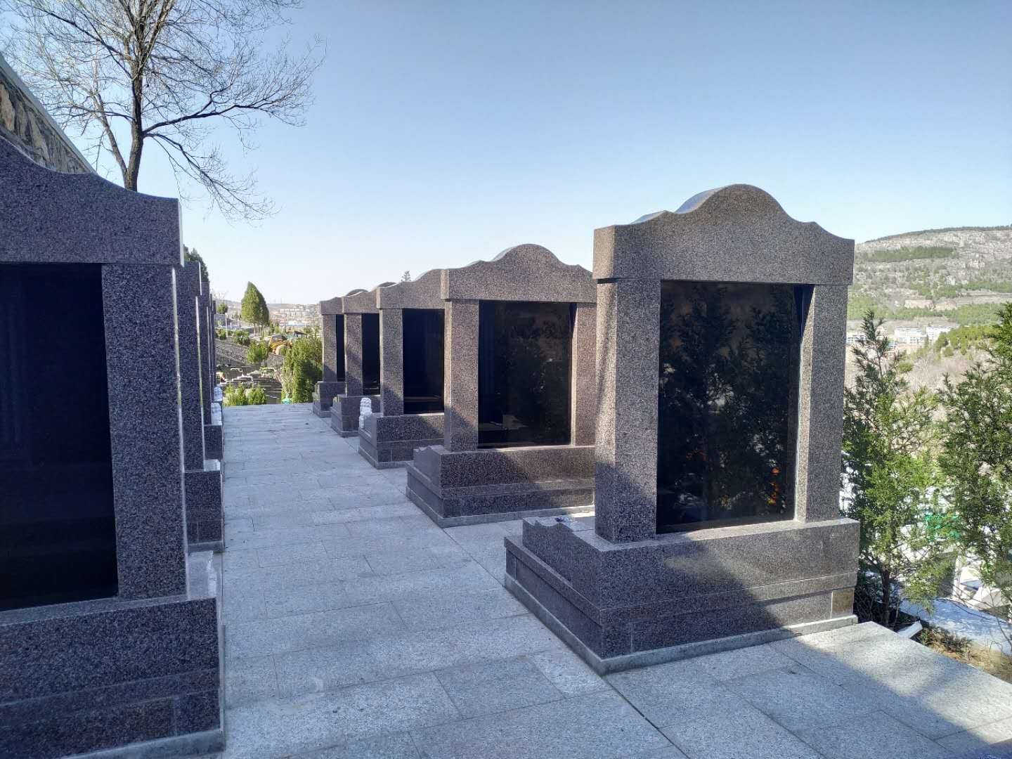 济南卧虎山附近有墓地吗？济南卧虎山墓地怎么样？