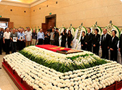 给去世的人磕头应该磕几个？