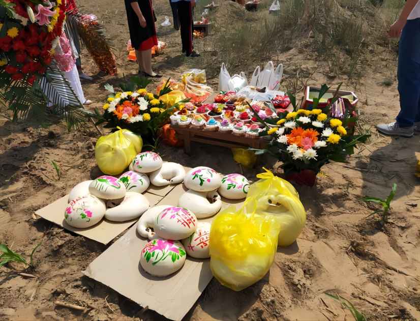 重阳节有扫墓的传统习俗吗？重阳节什么时间段扫墓合适？