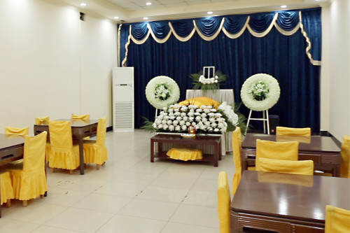 为什么葬礼要送花圈？如何送花圈？