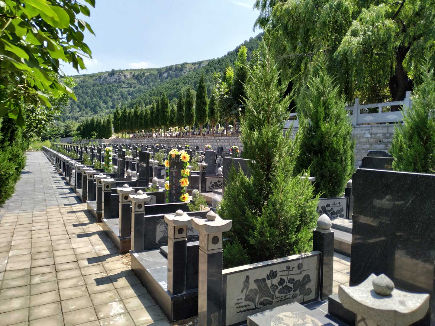 济南九顶山陵园