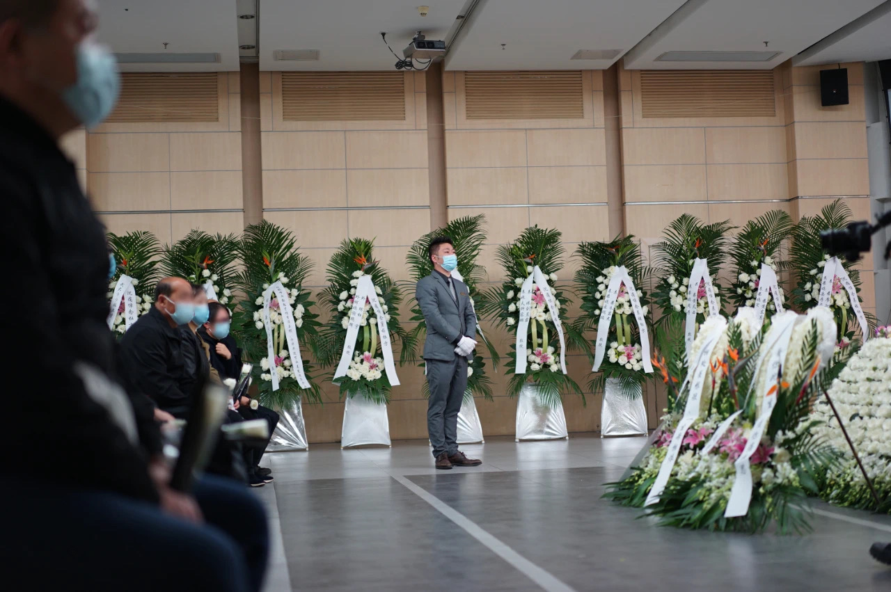 济南举行追悼会的一般程序