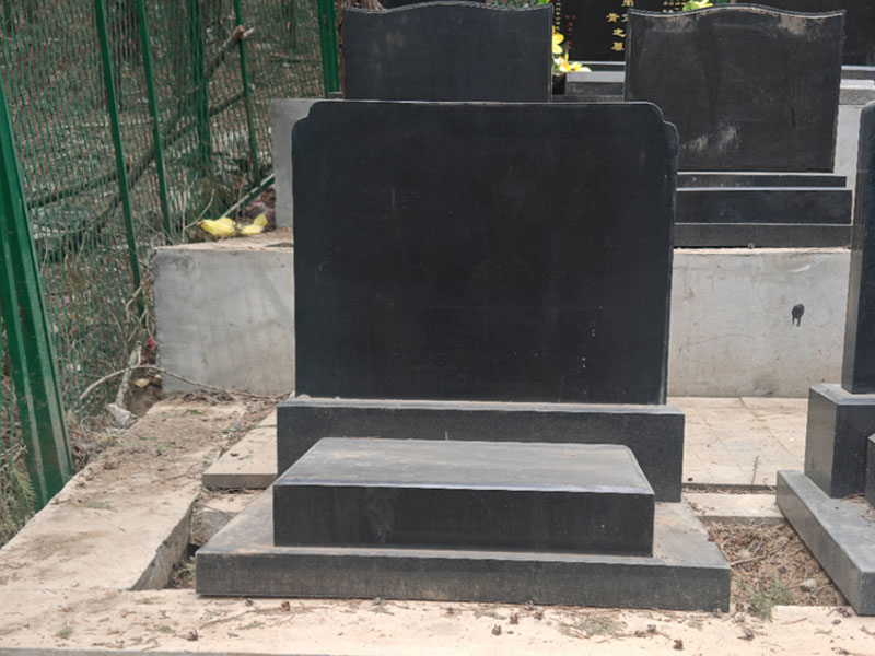 历城劳动人民安息园东和苑B区立碑