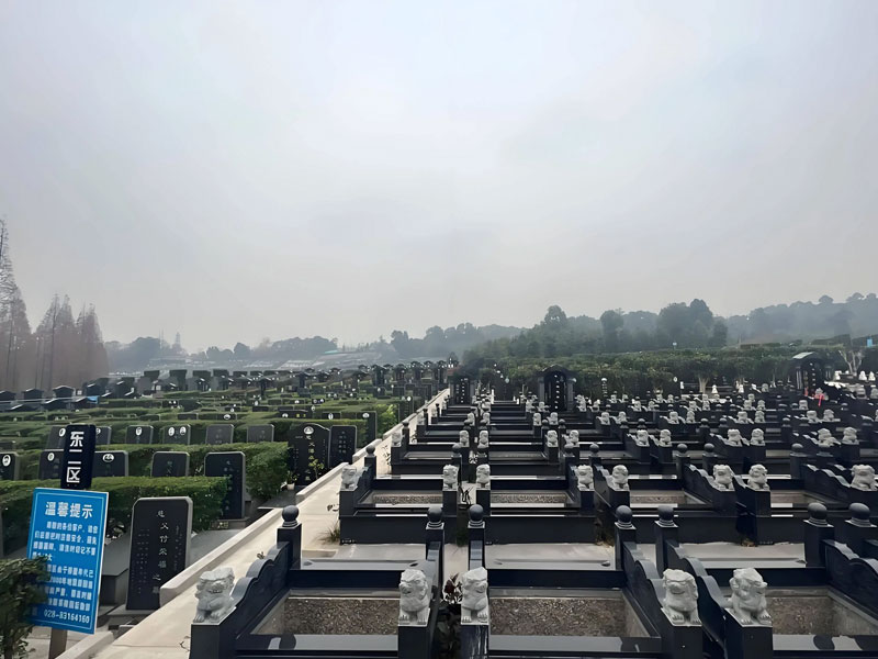 公墓安葬的利与弊 公墓安葬的利与弊