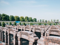 济南公墓风水选址指南：什么是“山水环抱”的安居之地？