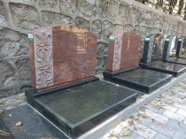 奶奶的坟对谁影响最大？从传统观念与亲情角度来看