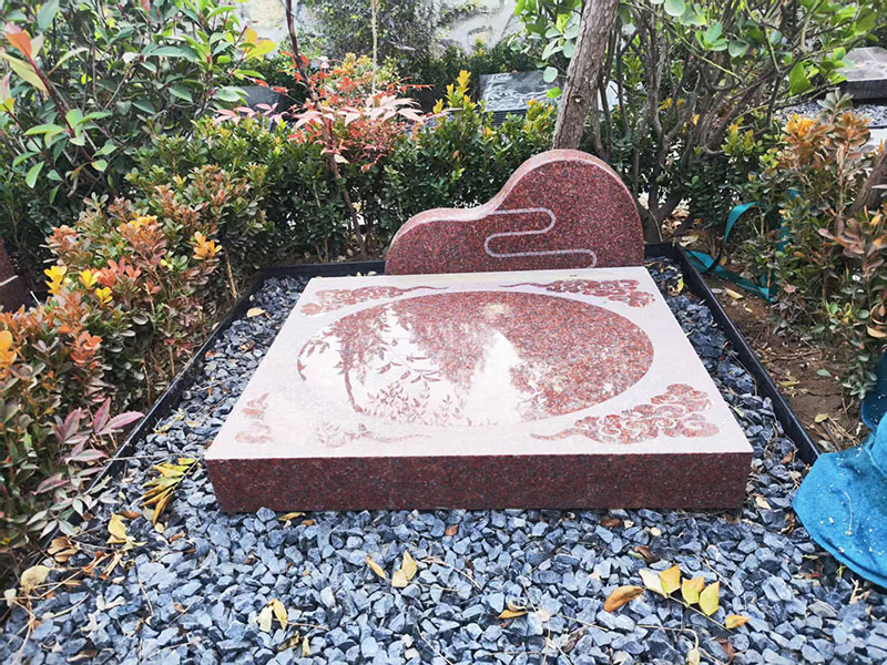 济南多子山陵园卧碑