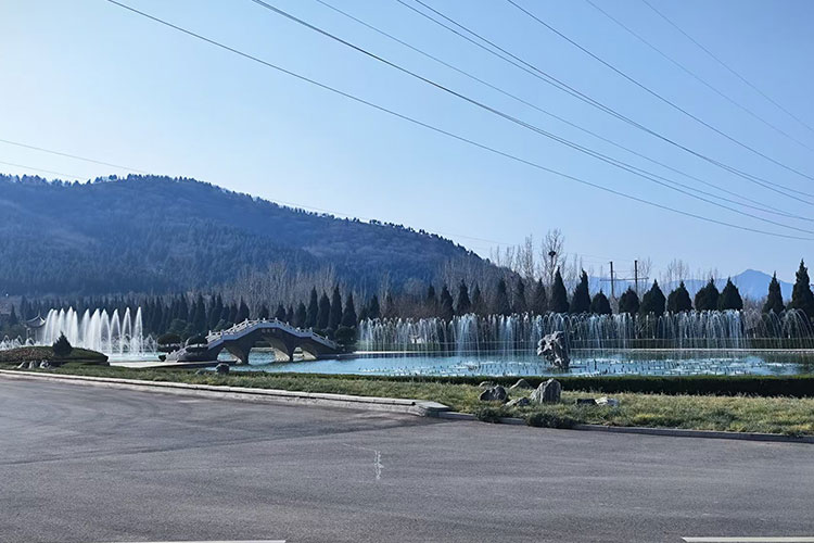 济南双峰山陵园