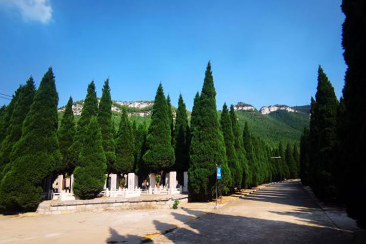 地理位置与交通优势 地理位置与交通优势