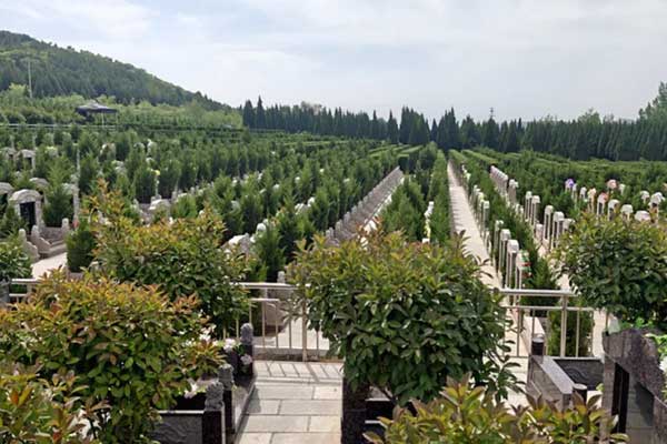 济南双峰山陵园 济南双峰山陵园