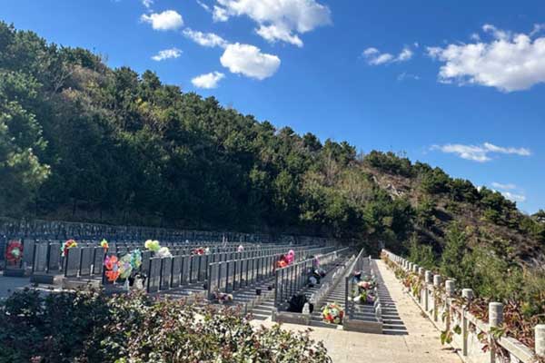 济南双峰山陵园 济南双峰山陵园